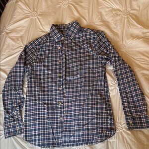 VINEYARD VINES brand long sleeve button down. Men's size  XS. Plaid Shirt